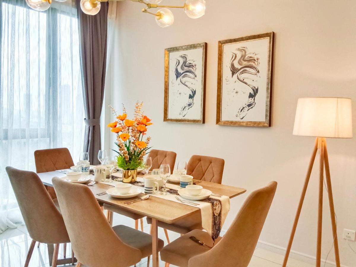 Medini Luxury Suite, 3min To Legoland,3br Netflix Apartment *