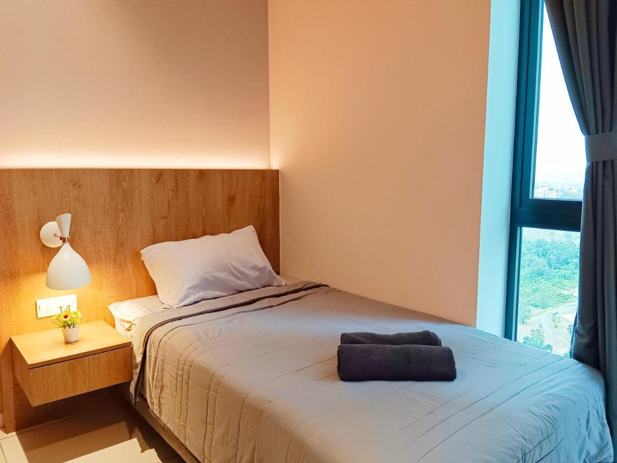 Medini Luxury Suite, 3min To Legoland,3br Netflix Apartment *