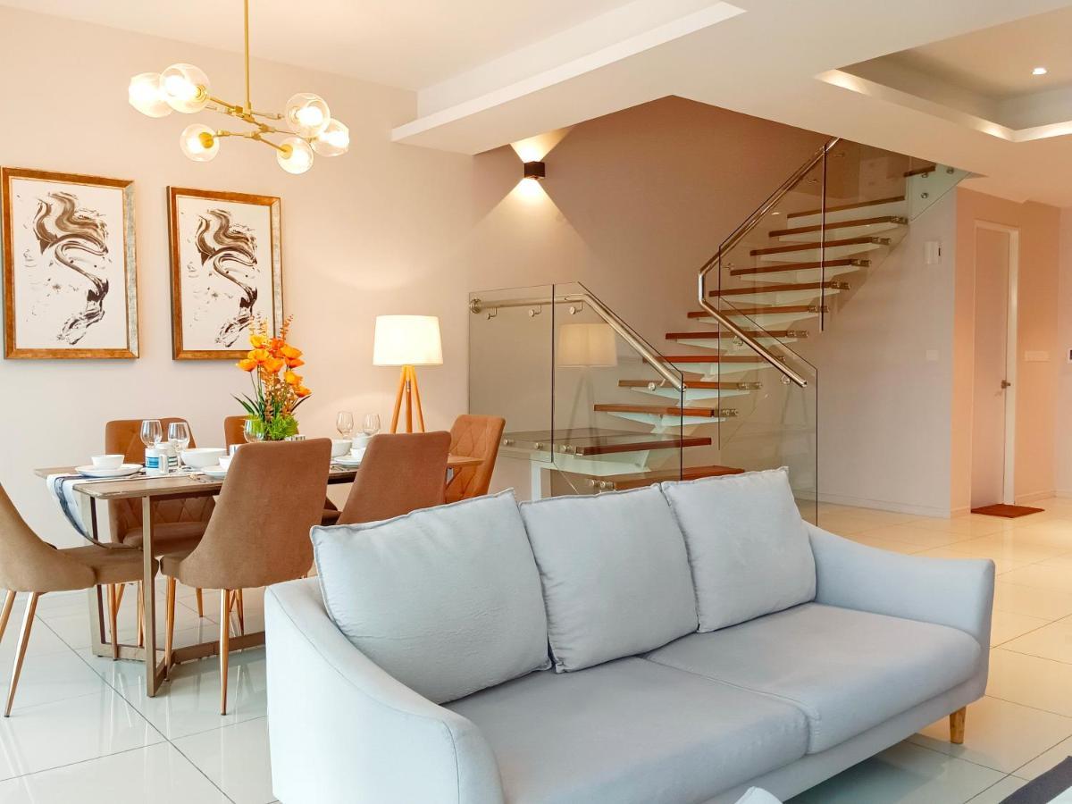 Medini Luxury Suite, 3min To Legoland,3br Netflix Apartment