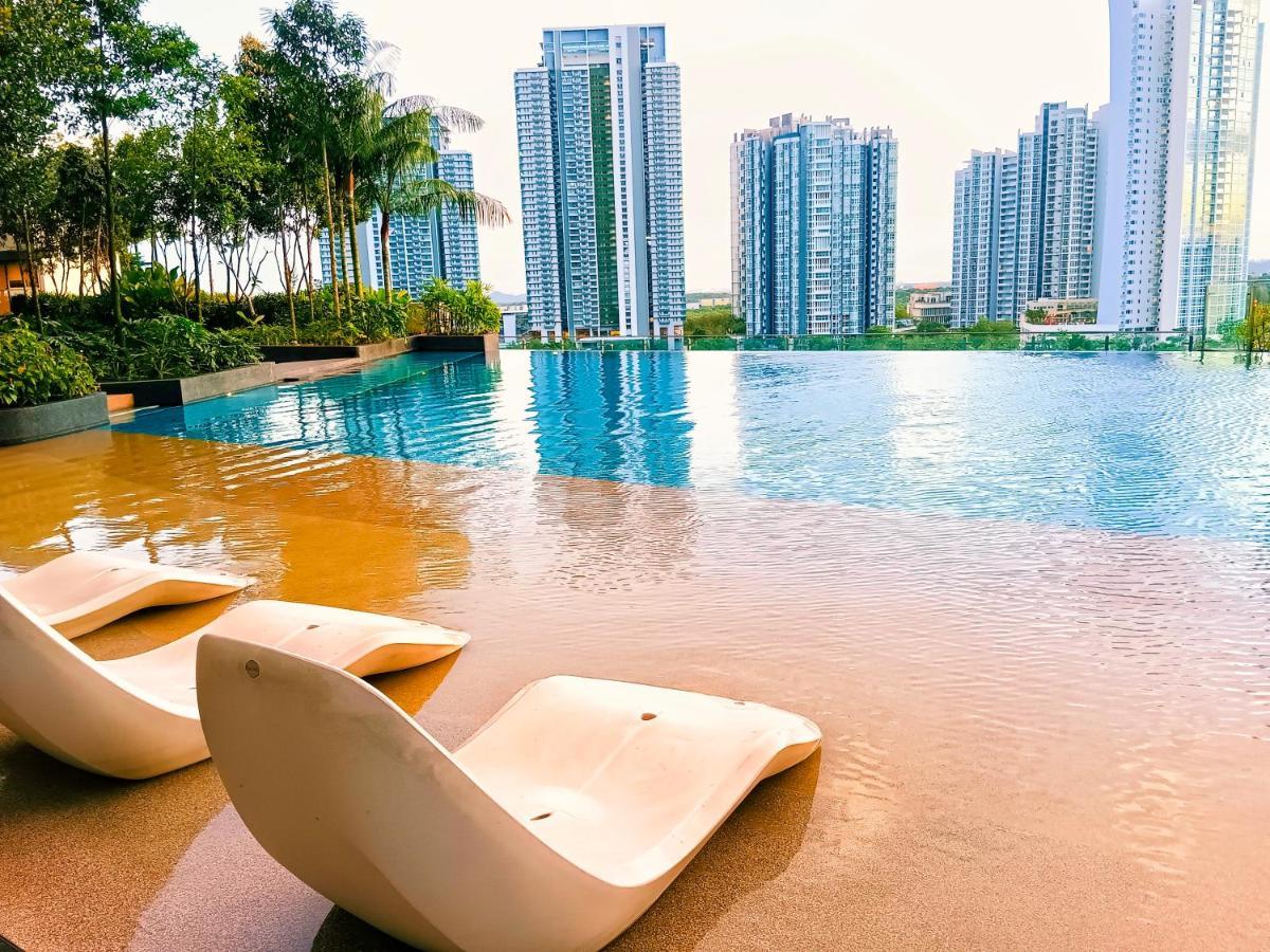 Medini Luxury Suite, 3min To Legoland,3br Netflix